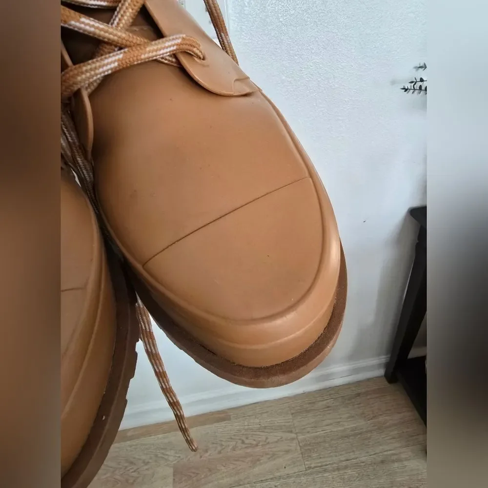 Schutz Rain Rubber Chelsea Boots Size 9 In Tan